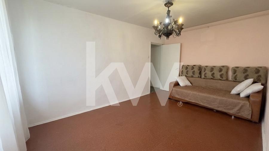 Apartament cu 3 camere decomandat în Astra