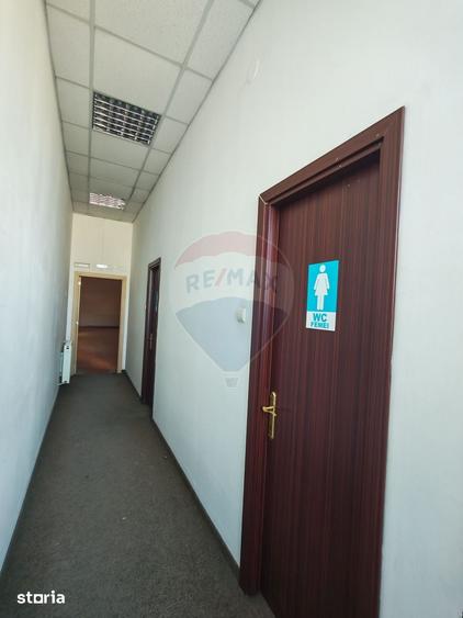 Spațiu comercial, de 2,100 mp, în Valea Rosie