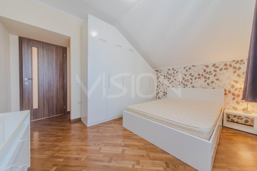 Apartament cu 3 camere semidecomandat în Mărăști
