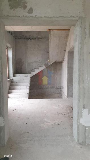Casă cu 4 camere în Nicolae Bălcescu