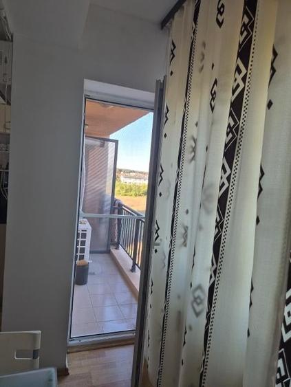 Apartament cu 2 camere semidecomandat, mobilat în Central