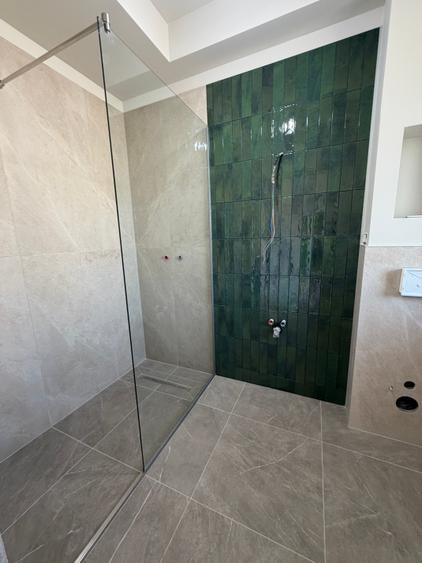 Duplex cu 5 camere cu Teren 300 Mp în Dumbrăvița