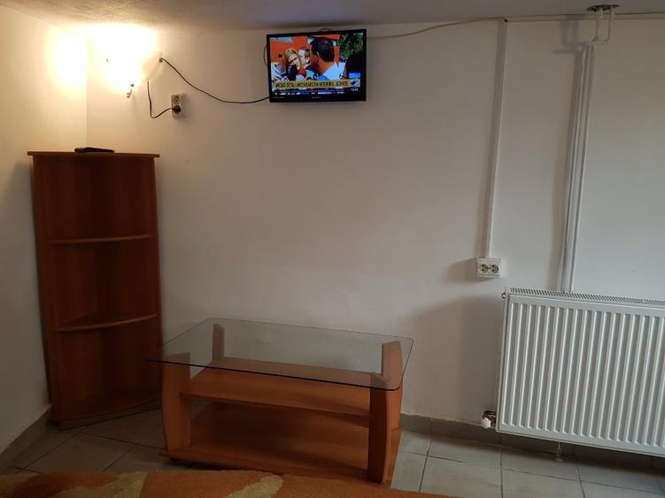 Birou, de 22 mp, în Nord