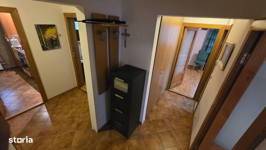 Apartament cu 3 camere decomandat în Central