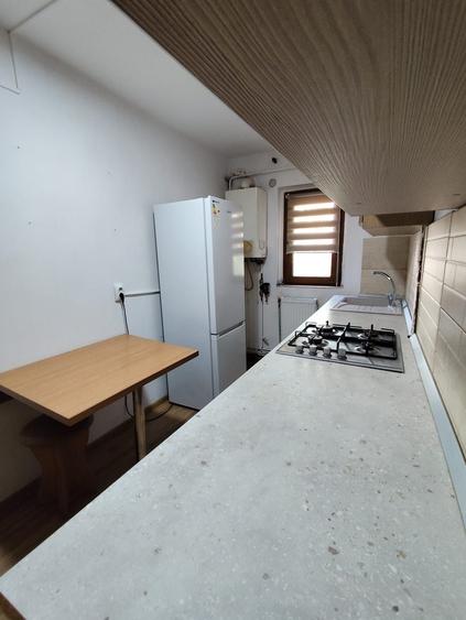 Apartament cu 2 camere semidecomandat în Metalurgie