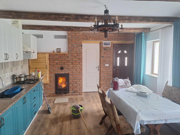 Casă cu 3 camere cu Teren 120 Mp în Central