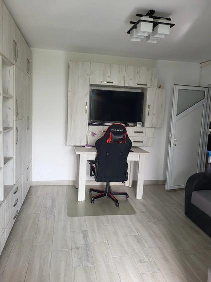 Apartament cu 3 camere decomandat în Nord