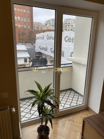 Apartament cu 2 camere decomandat, mobilat în Decebal