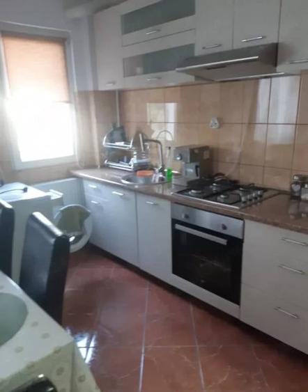 Apartament 3 camere decomandat, balcon inchis, mobilat, zona Manastur - 5