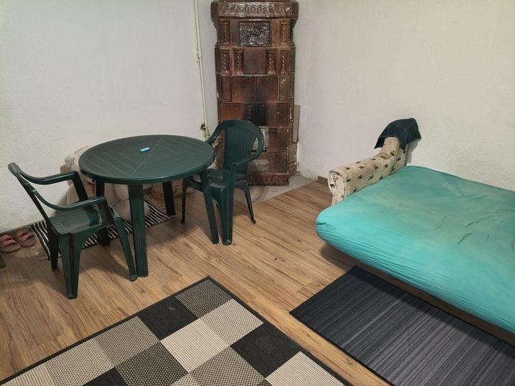Casă cu 3 camere semidecomandat în Sud