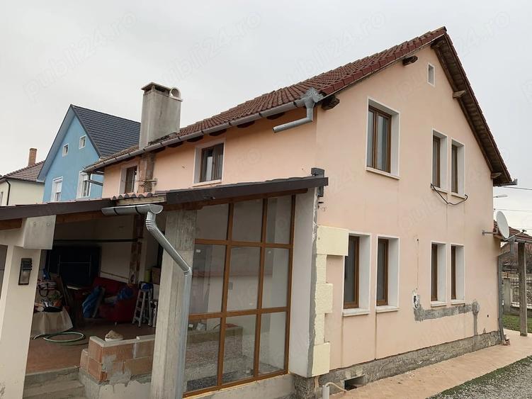 Casă cu Teren 1000 Mp în Central