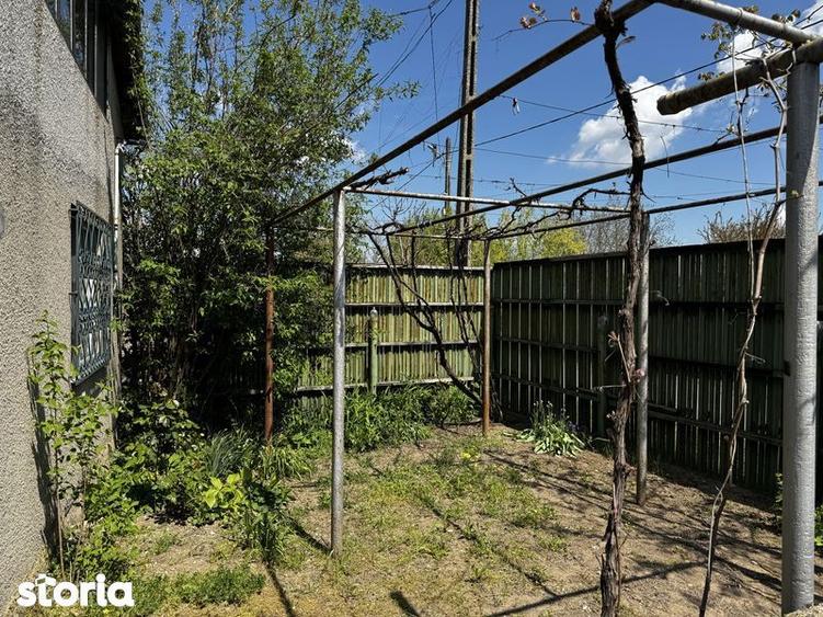 Casă cu 2 camere cu Teren 70 Mp în Malu Mare