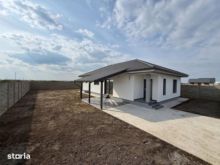 Casă cu 4 camere cu Teren 580 Mp în Sânmihaiu Român