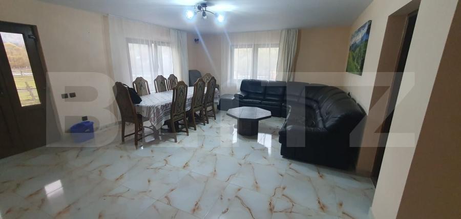 Casă individuală cu 8 camere cu Teren 5955 Mp în Vatra Dornei