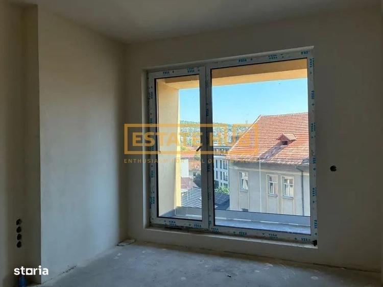 Apartament cu 4 camere în Central