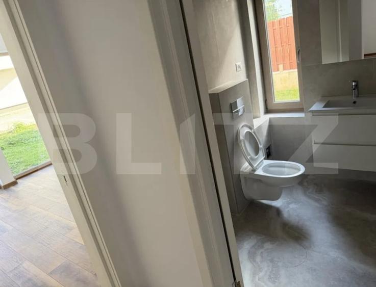 Apartament cu 3 camere decomandat în Tractorul