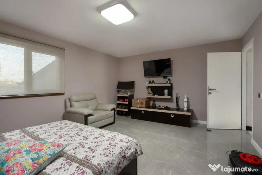 Casă cu 7 camere cu Teren 846 Mp în Puchenii-Moșneni