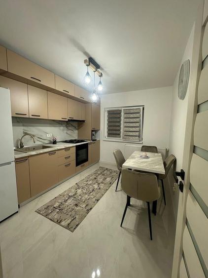 Apartament cu 2 camere decomandat în Băneasa