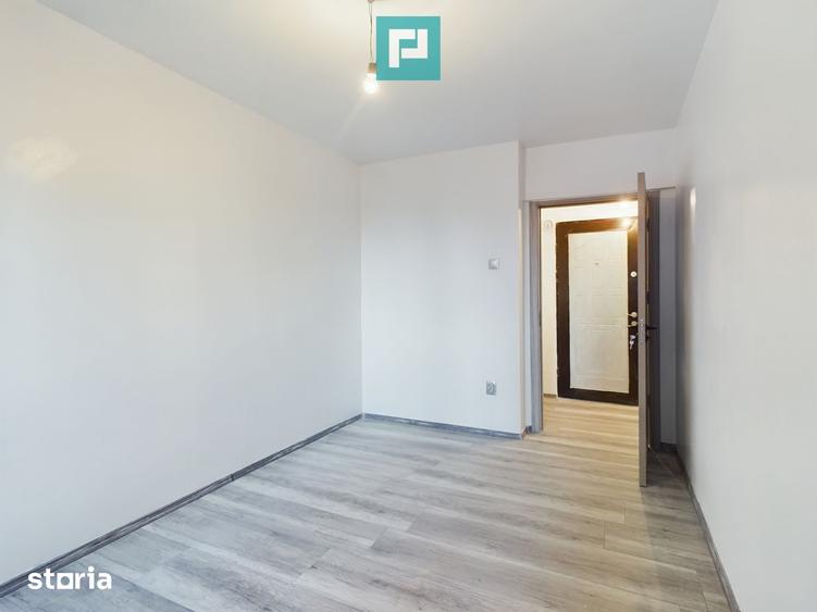 Apartament cu 3 camere semidecomandat în Șega