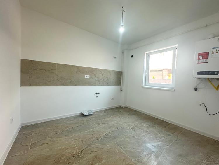Apartament cu 3 camere decomandat în Păcurari
