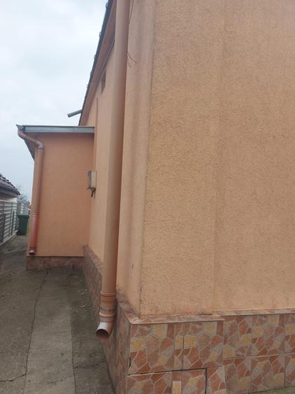 Casă individuală cu 2 camere cu Teren 482 Mp în Central