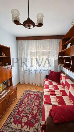 Apartament cu 3 camere decomandat, mobilat în Lipovei