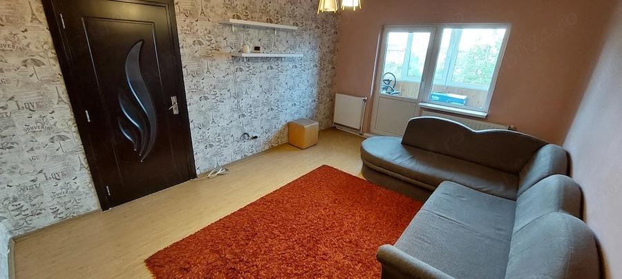 Apartament cu 2 camere semidecomandat în Energiei
