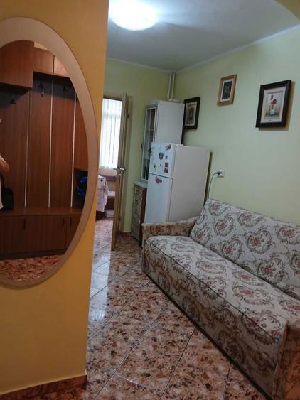 Apartament cu 3 camere decomandat în Tătărași