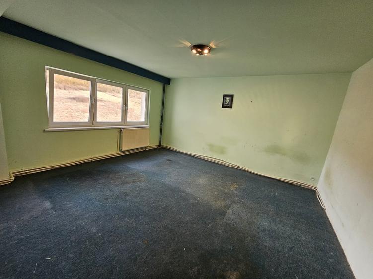 Apartament cu 3 camere decomandat în Mihai Eminescu