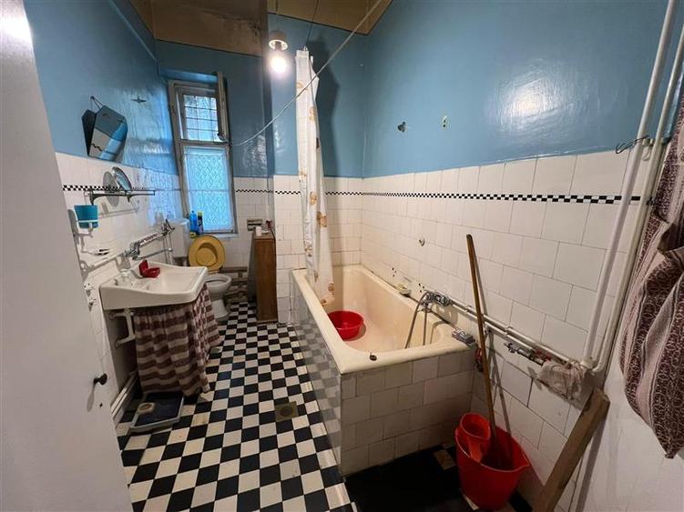 Casă cu 3 camere cu Teren 317 Mp în Budai