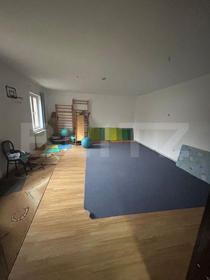 Casă individuală cu 6 camere cu Canalizare în Complex Studențesc