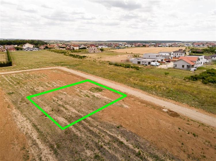 Teren intravilan de 525 mp, în Sânmartin