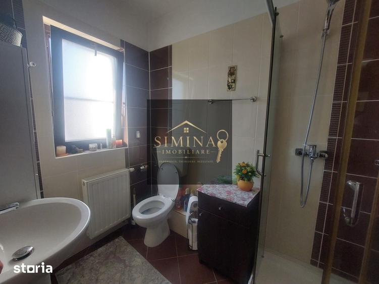 Casă cu 4 camere cu Teren 700 Mp în Livezeni