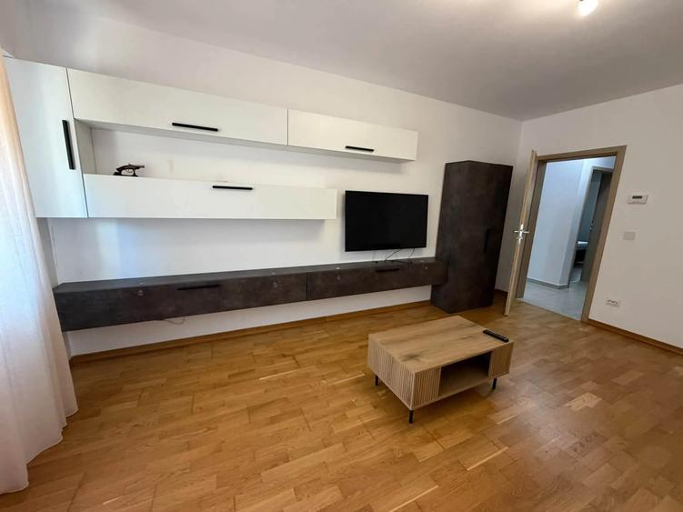 Apartament cu 2 camere decomandat în Tătărași