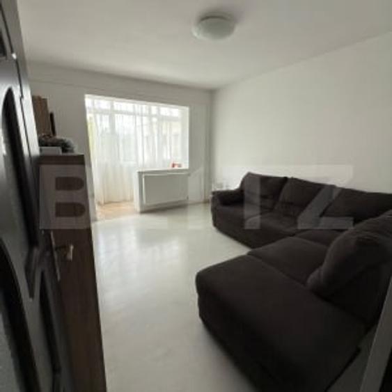 Apartament cu 2 camere semidecomandat, mobilat în Vest