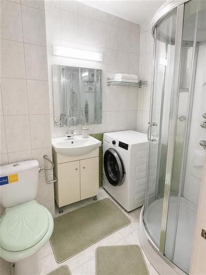 Apartament cu 3 camere decomandat în Libertății
