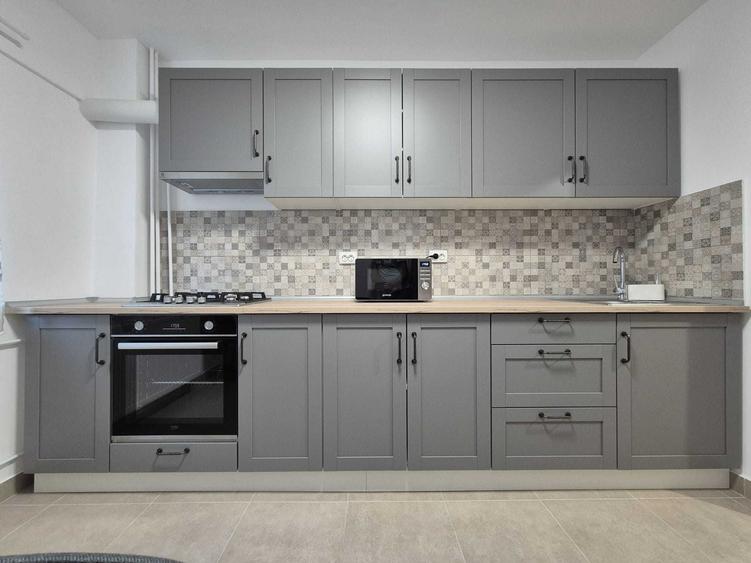 Apartament cu 2 camere semidecomandat în Roșu