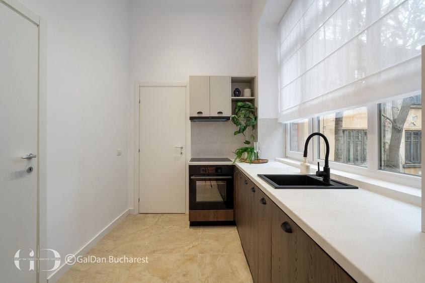 Apartament cu 4 camere în Calea Victoriei