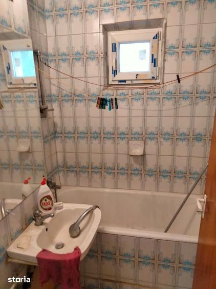 Apartament cu 4 camere decomandat în Pantelimon