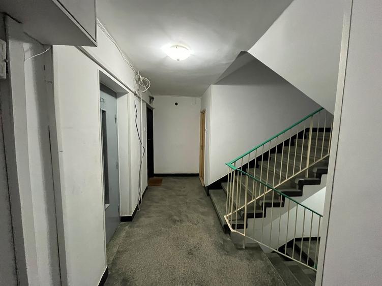 Apartament cu 2 camere semidecomandat în Bucur Obor