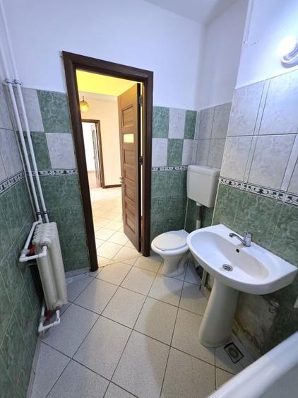 De vanzare 3 camere la Doamna Ghica, bloc reabilitat, decomandat - 18