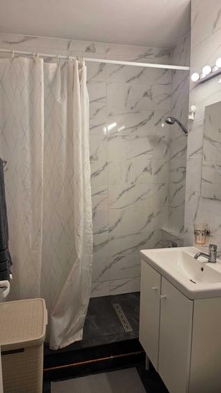 Apartament cu 2 camere semidecomandat în 1 Mai
