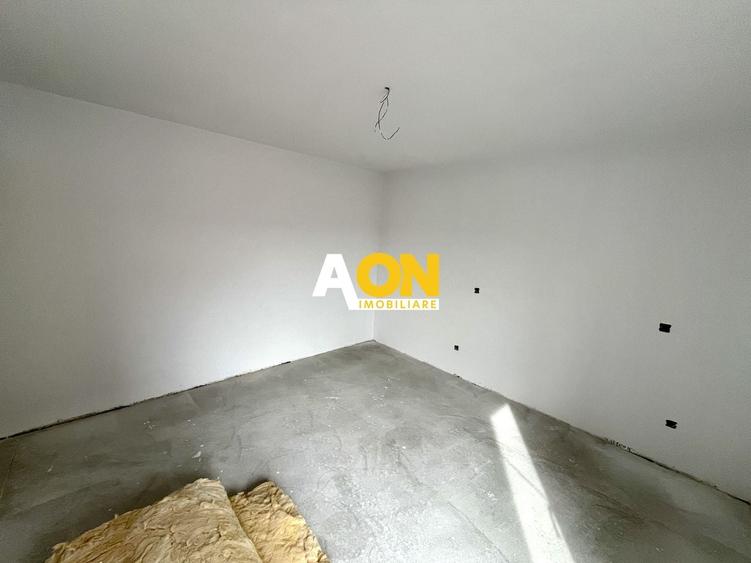 Duplex cu 4 camere cu Canalizare în Partoș