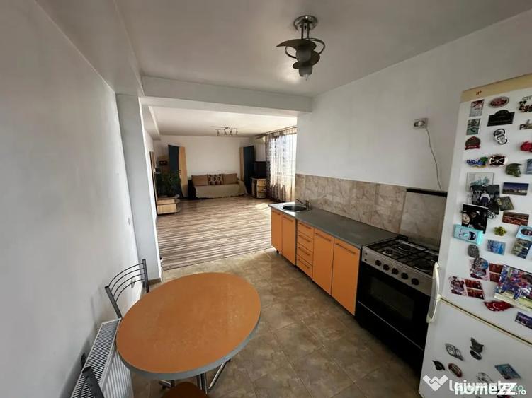 Casă cu 7 camere cu Teren 417 Mp în Ciorogârla