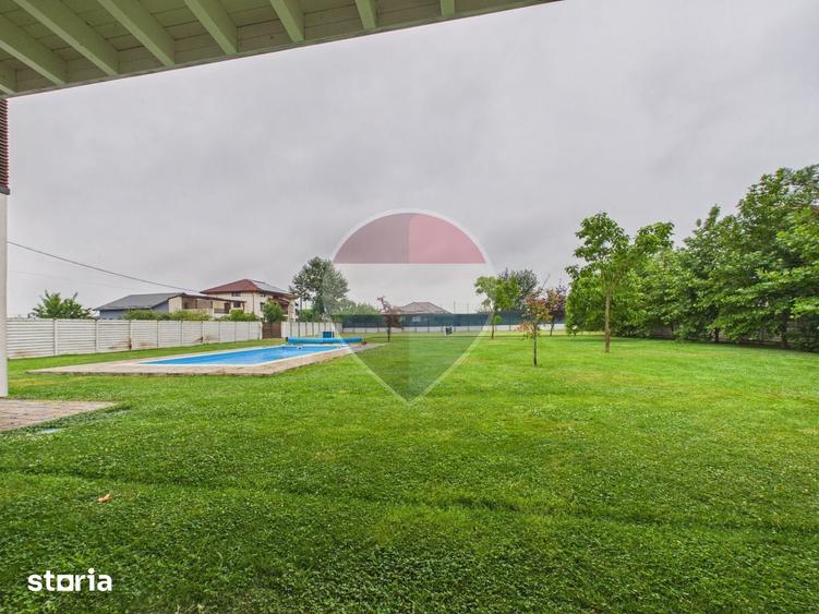 Casa / Vila de vanzare,piscina/teren tenis - 2