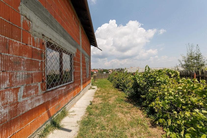 Casă cu 3 camere cu Teren 705 Mp în Craiovei