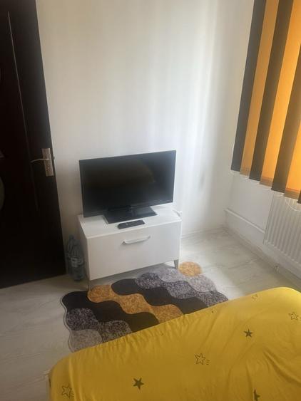 Inchiriez apartament 2 camere - 1