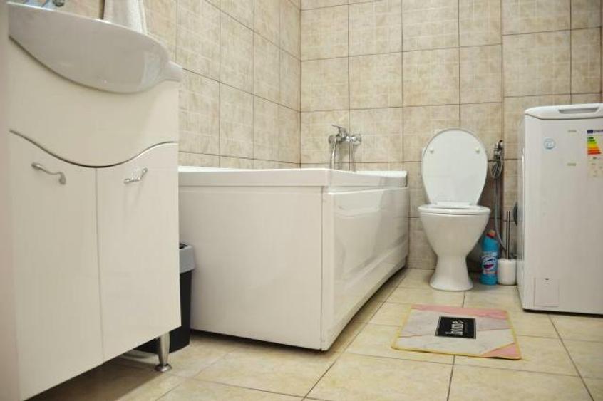 Apartament cu 2 camere decomandat în Micro 12