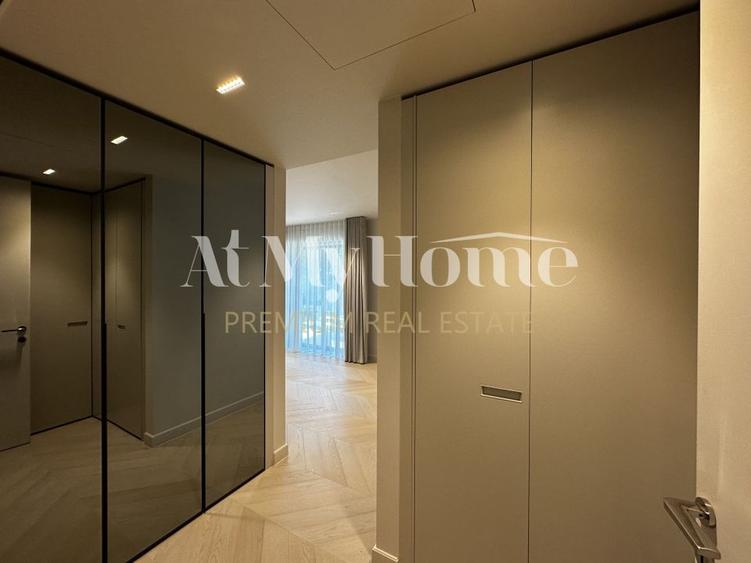 Apartament cu 4 camere decomandat în Kiseleff