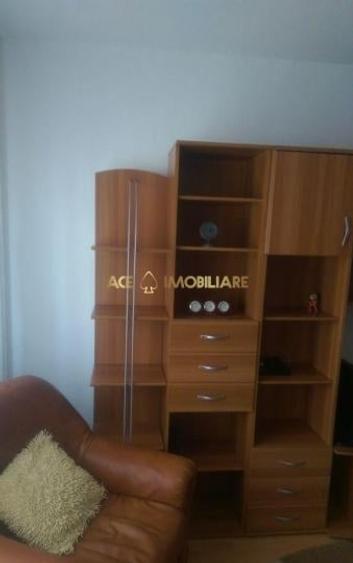 Apartament cu 3 camere decomandat, mobilat în Rahova